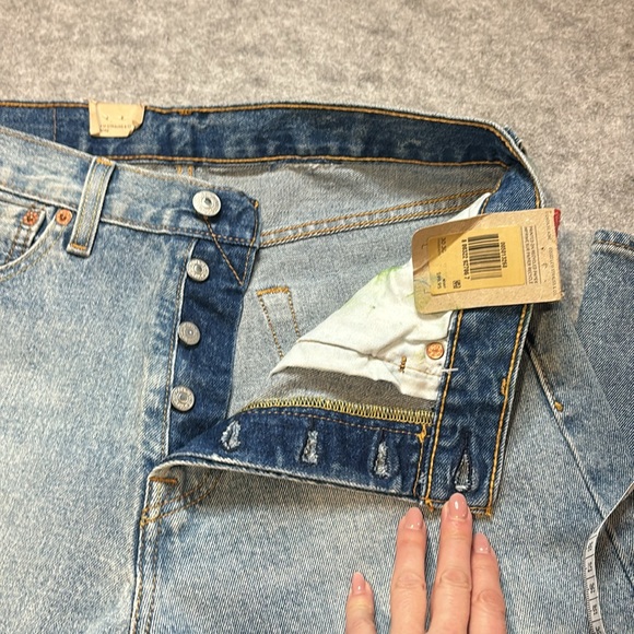 NWT's Levis's 501's, Size 30. - Picture 12 of 16